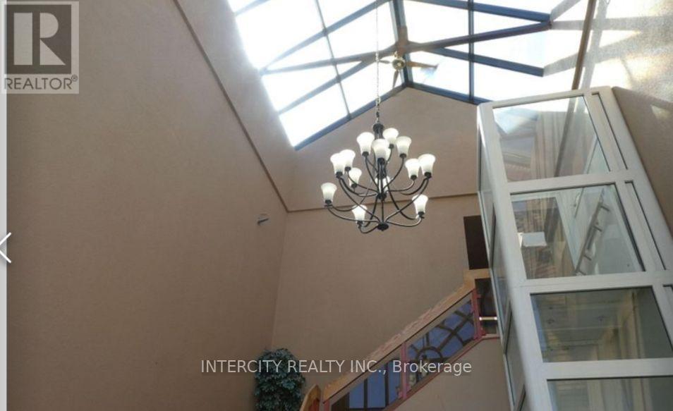 Photo 1 of 226 3883 Highway 7, Vaughan ON