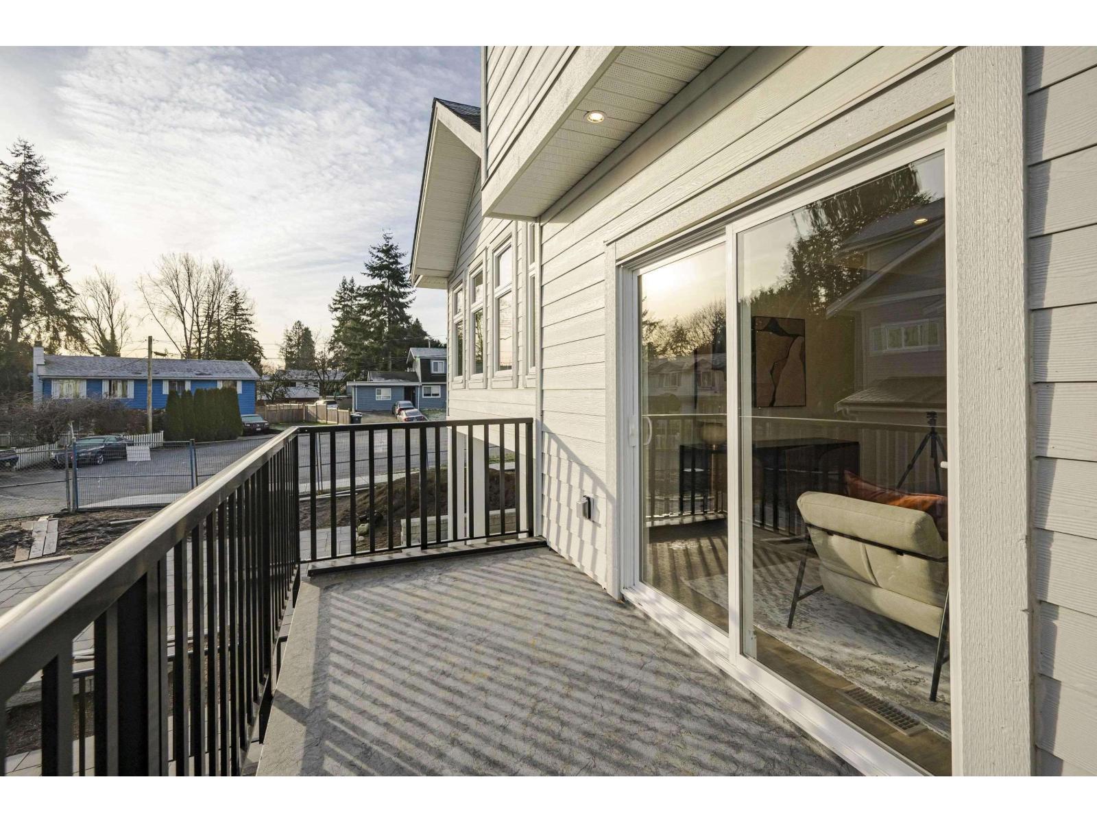Photo 15 of 21 12770 105 Avenue, Surrey BC
