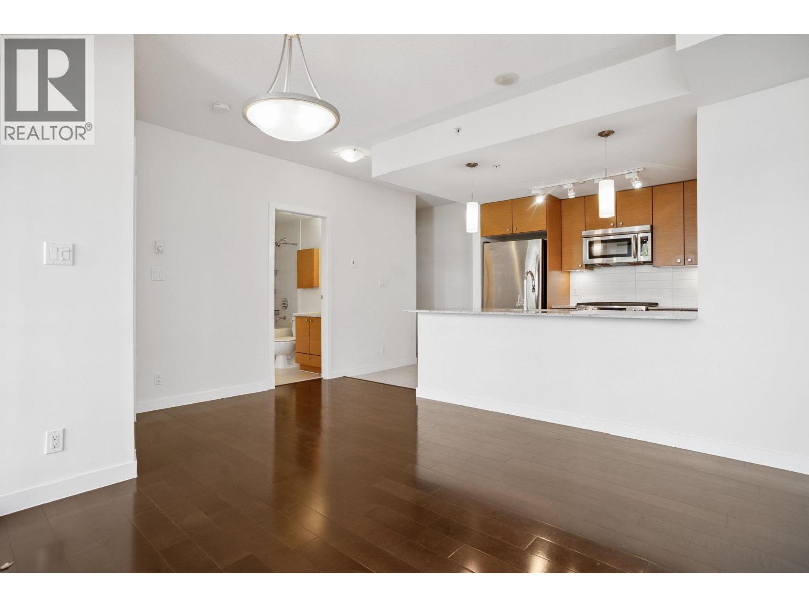 Photo 12 of 301 7362 Elmbridge Way, Richmond BC