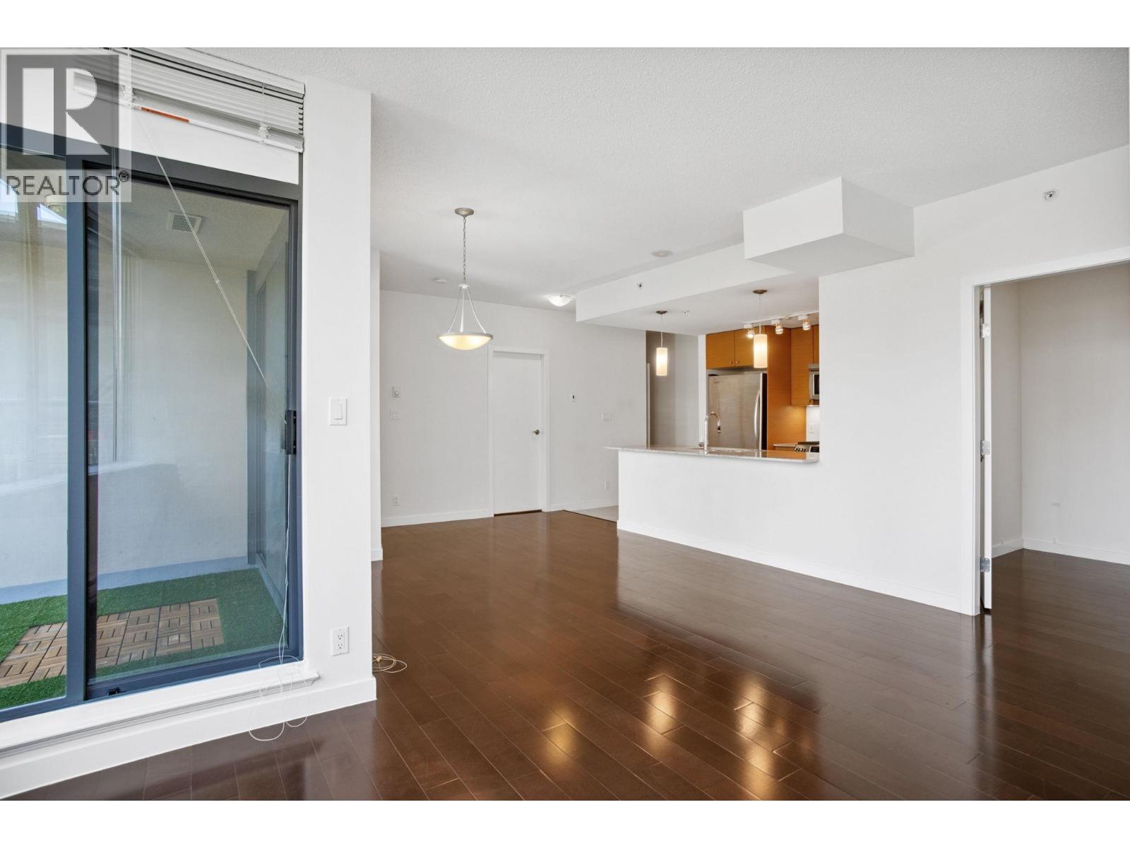 Photo 10 of 301 7362 Elmbridge Way, Richmond BC