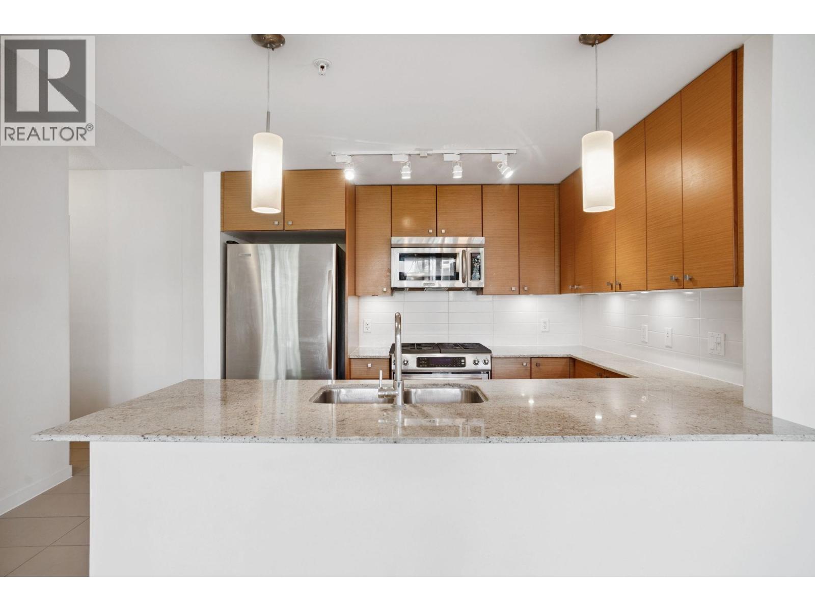 Photo 15 of 301 7362 Elmbridge Way, Richmond BC