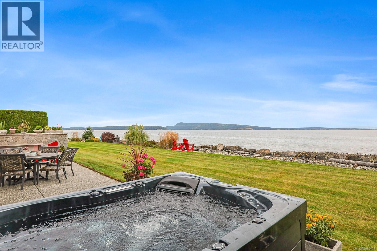 Photo 14 of 9 4320 Garrod Rd, Bowser BC