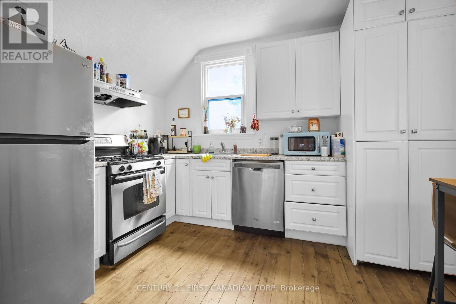 Photo 7 of 453 Quebec Street, London East ON