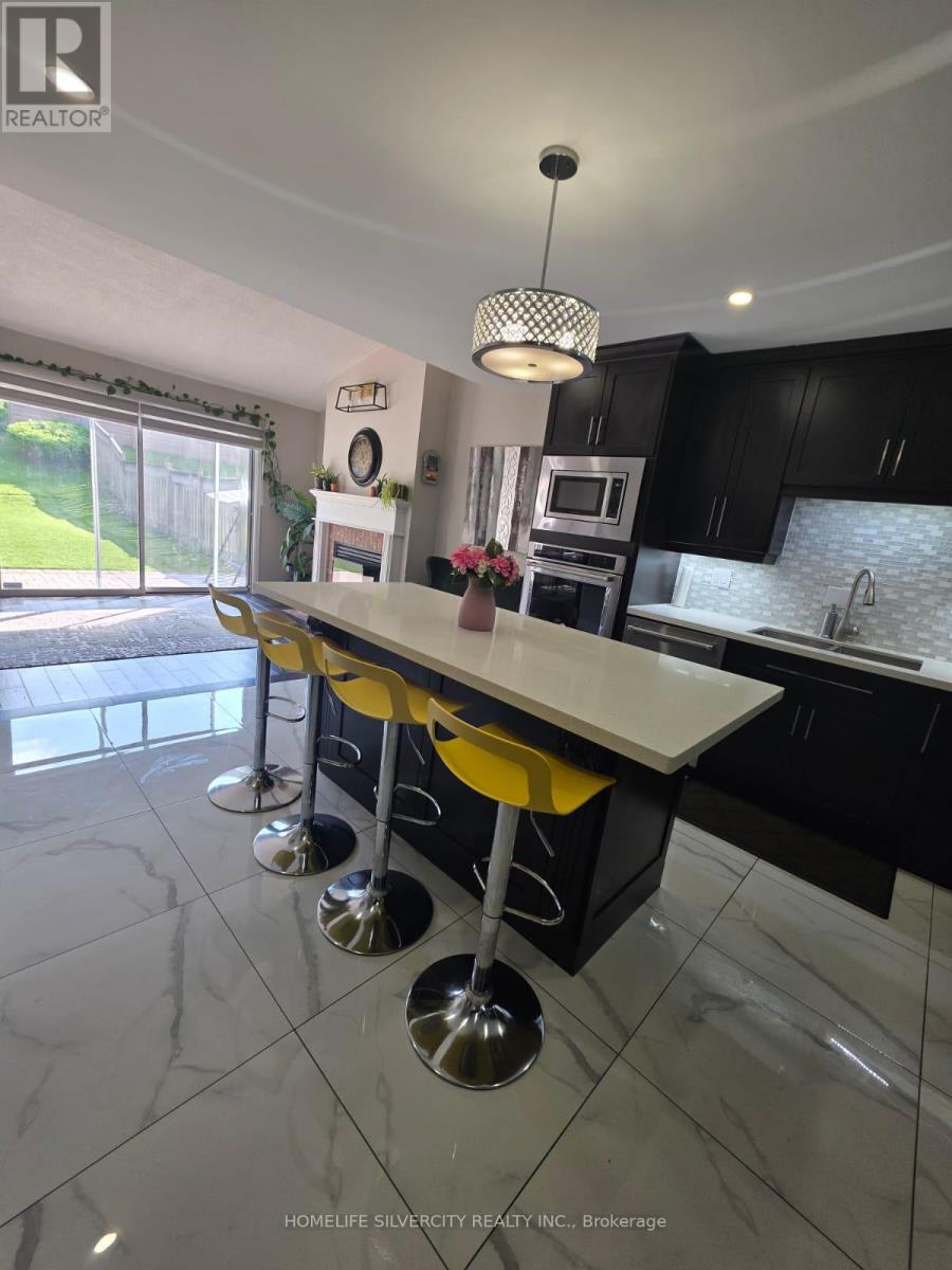 Photo 26 of 4800 Rosebush Road, Mississauga ON