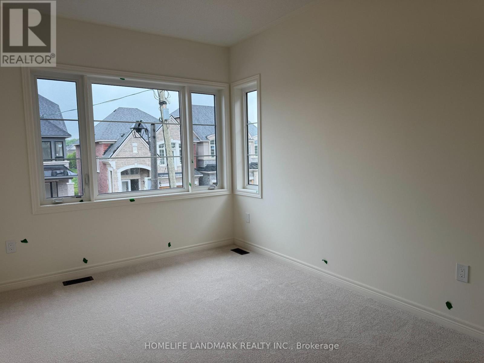 Photo 10 of 3183 Crystal Drive, Oakville ON