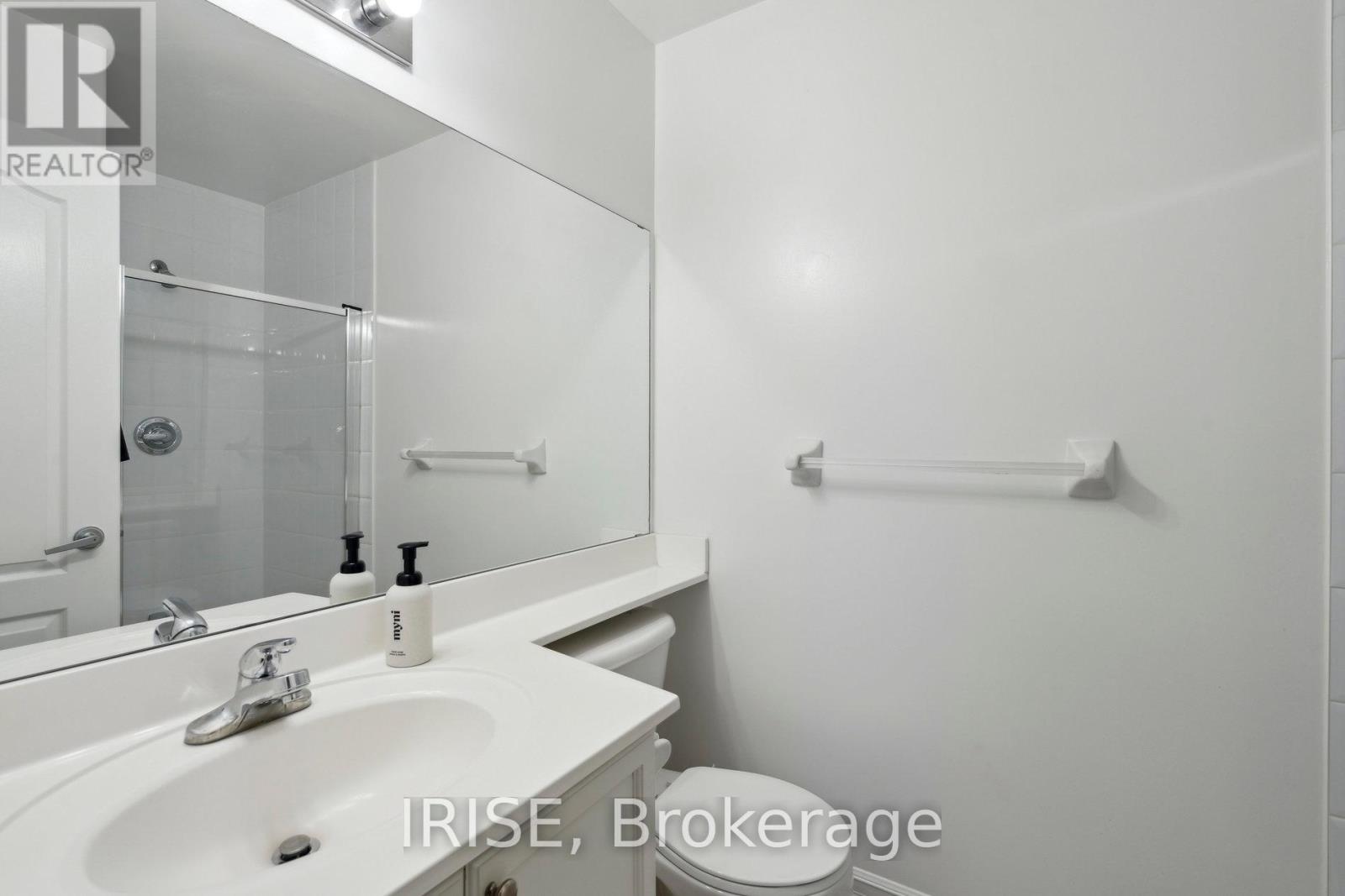 Photo 16 of 2812 1 Elm Drive W, Mississauga ON
