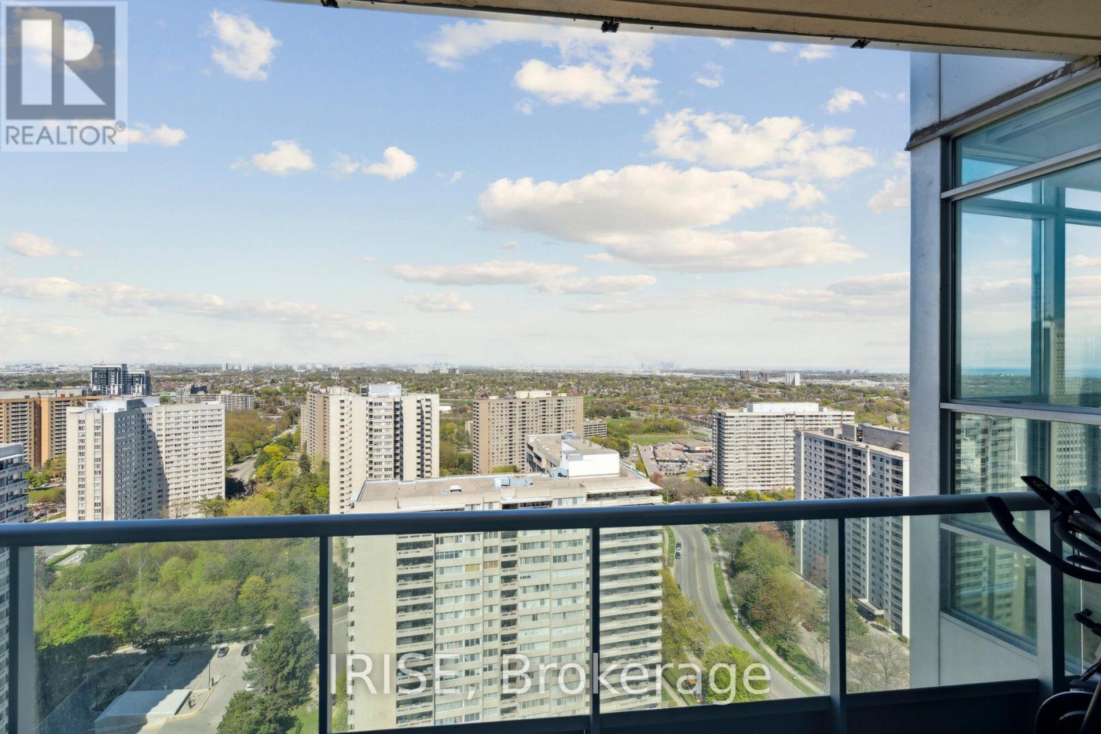 Photo 18 of 2812 1 Elm Drive W, Mississauga ON