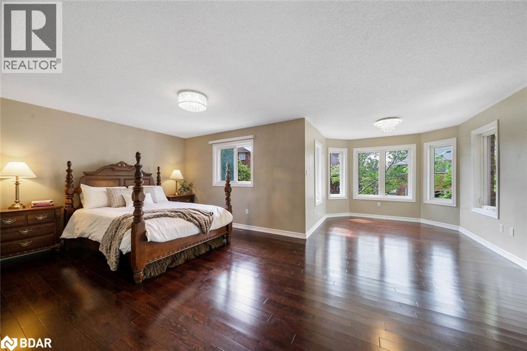 Photo 40 of 43 Falling Brook Drive, Barrie ON
