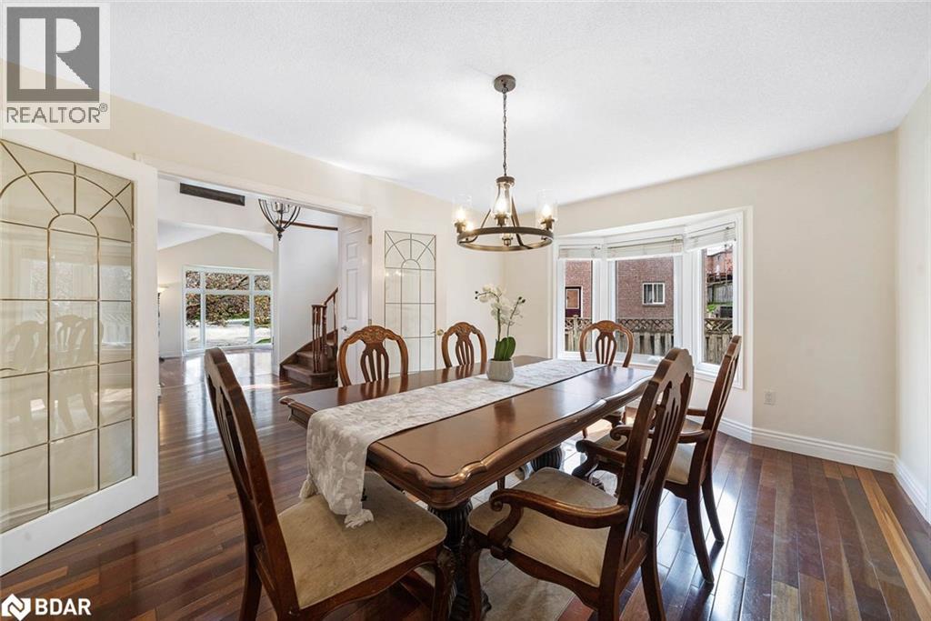 Photo 9 of 43 Falling Brook Drive, Barrie ON