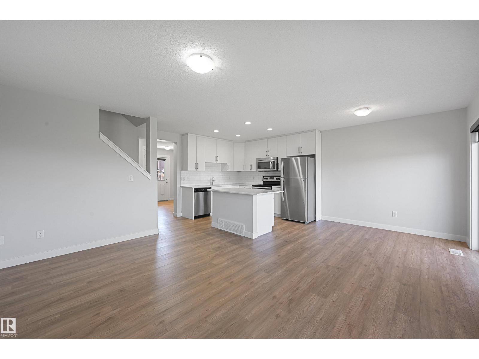 Photo 19 of 7096 South Terwillegar Dr Nw, Edmonton AB