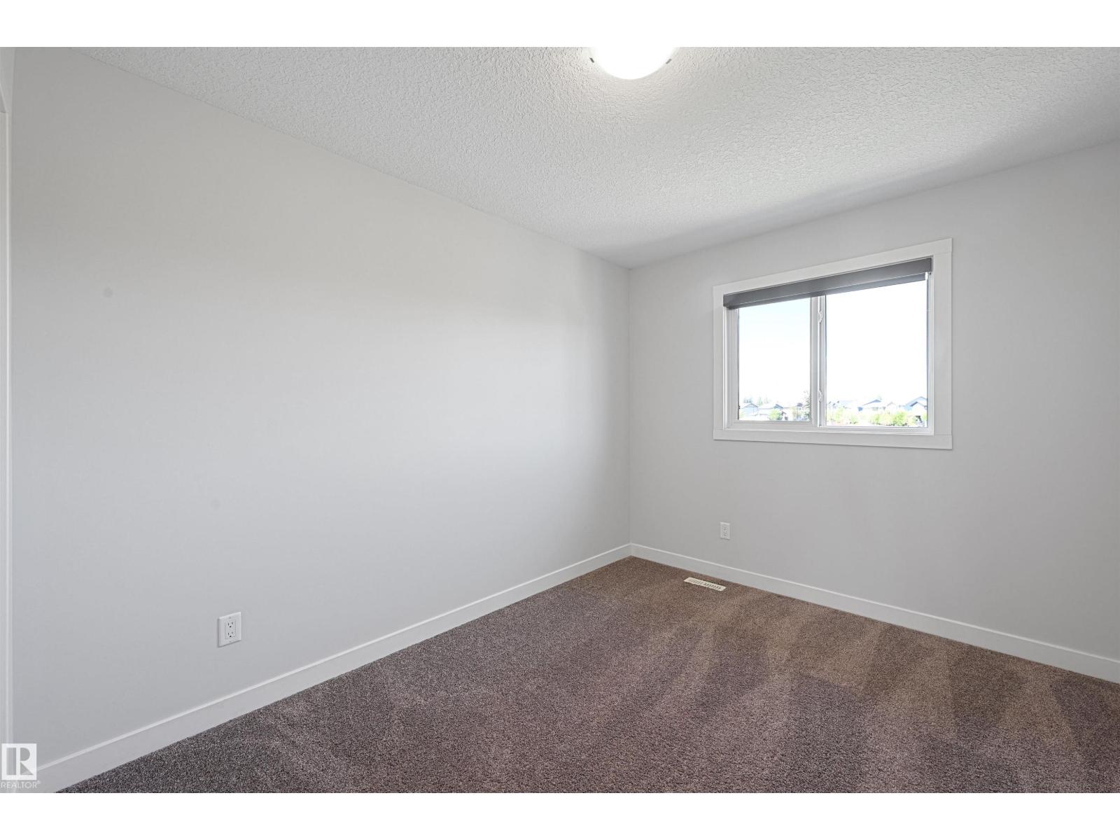 Photo 3 of 7096 South Terwillegar Dr Nw, Edmonton AB