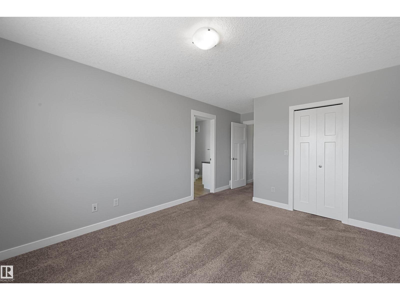Photo 13 of 7096 South Terwillegar Dr Nw, Edmonton AB