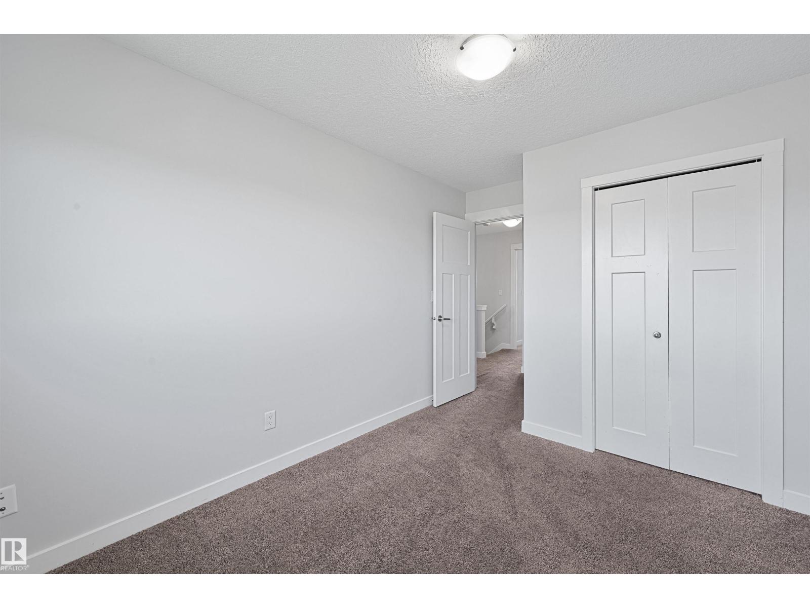 Photo 8 of 7096 South Terwillegar Dr Nw, Edmonton AB