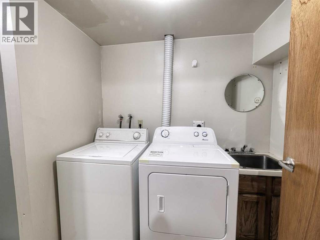 Single Family House Bungalow for Sale in  Grove Hill Road SW Glendale Calgary 