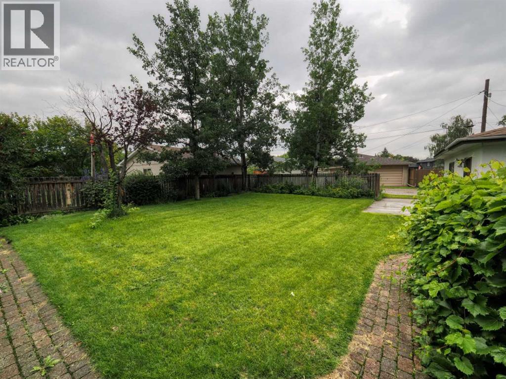 Single Family House Bungalow for Sale in  Grove Hill Road SW Glendale Calgary 