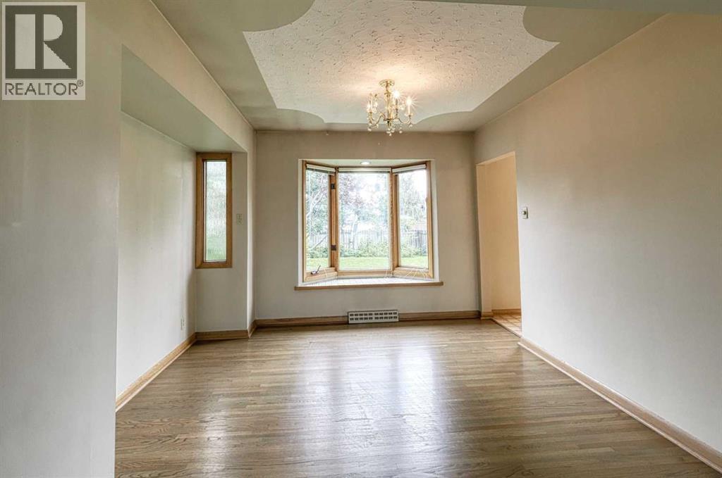 Single Family House Bungalow for Sale in  Grove Hill Road SW Glendale Calgary 
