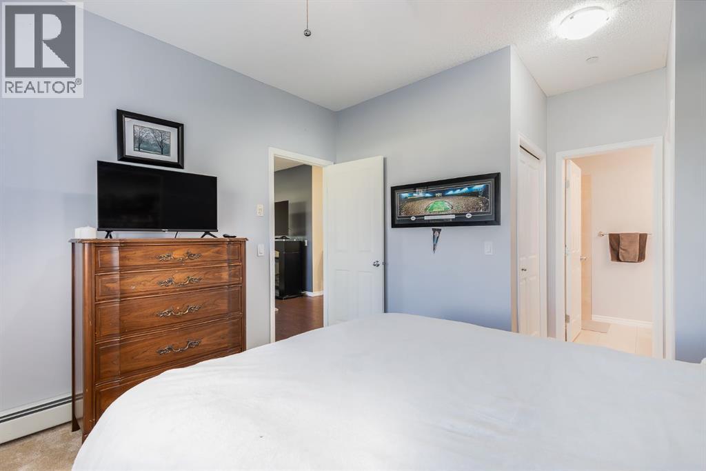 Photo 8 of 2102 4 Kingsland Close Se, Airdrie AB