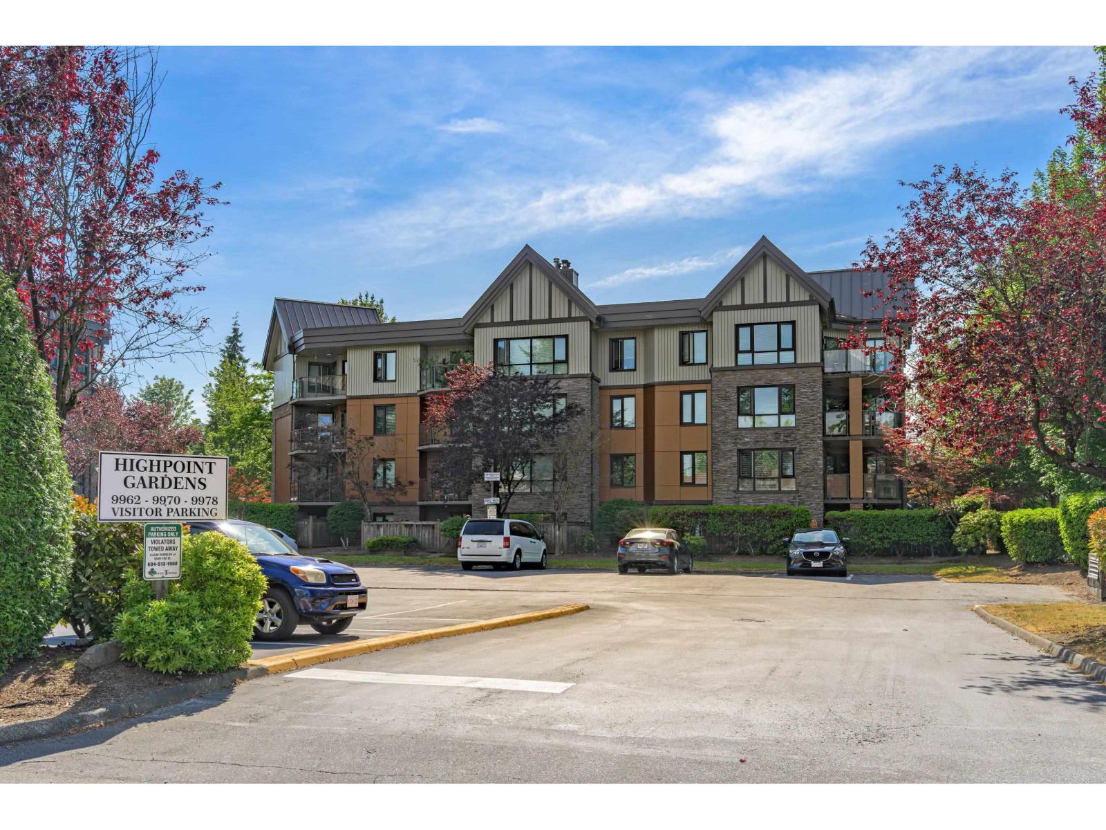 Photo 1 of 404 9978 148 Street, Surrey BC