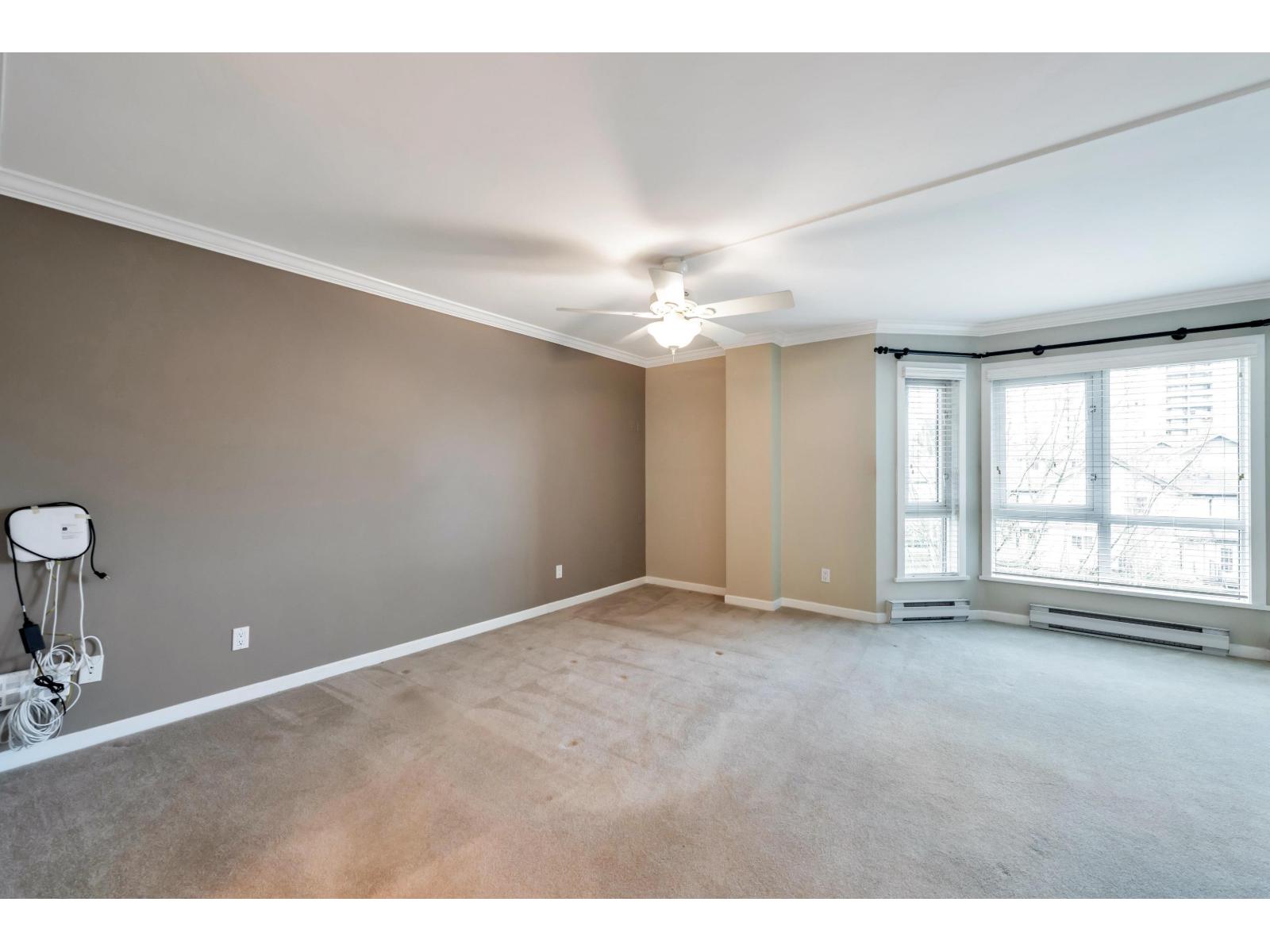 Photo 18 of 404 9978 148 Street, Surrey BC