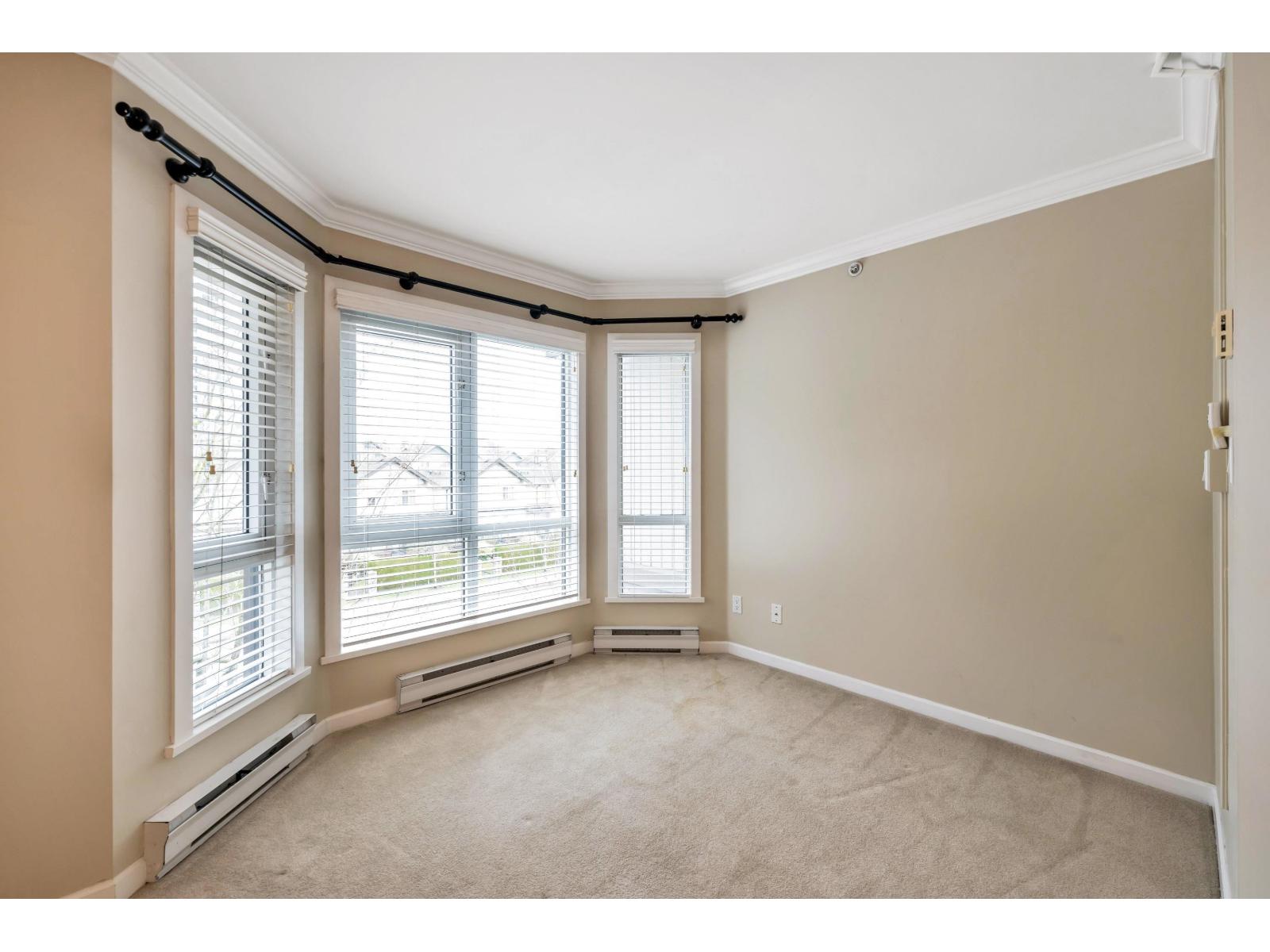 Photo 20 of 404 9978 148 Street, Surrey BC