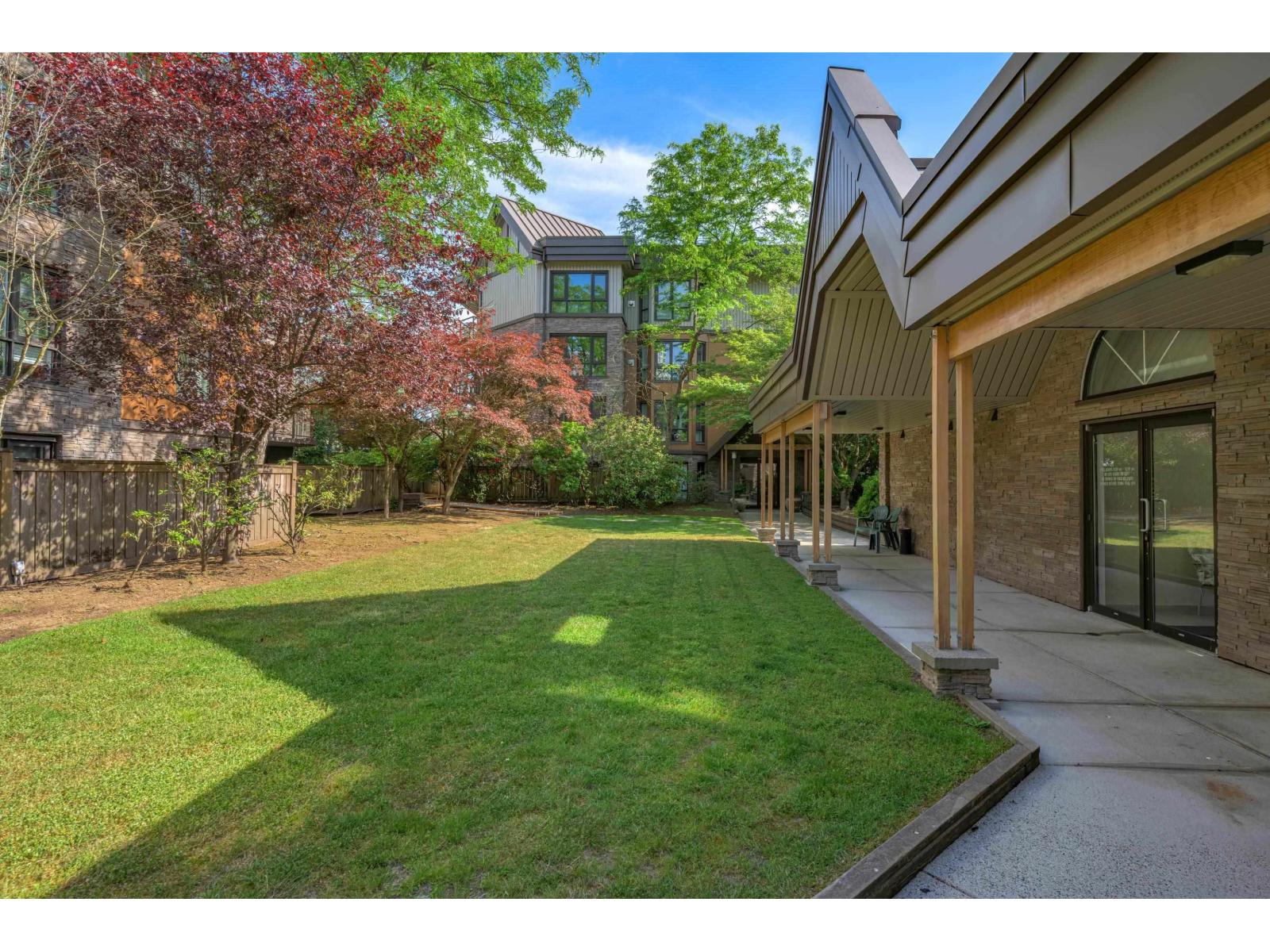 Photo 33 of 404 9978 148 Street, Surrey BC