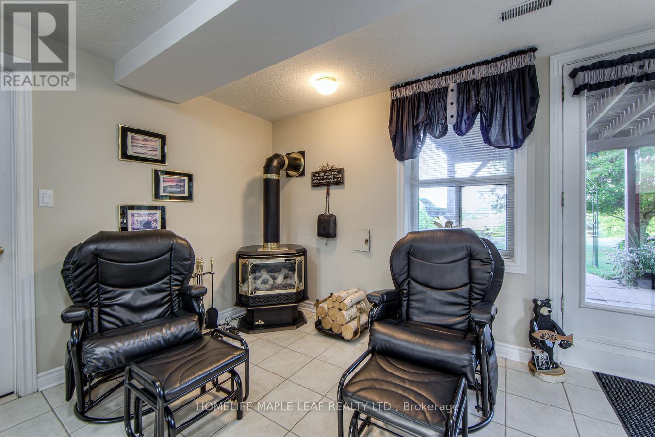Photo 3 of 32 Mountainview Road, Mulmur ON