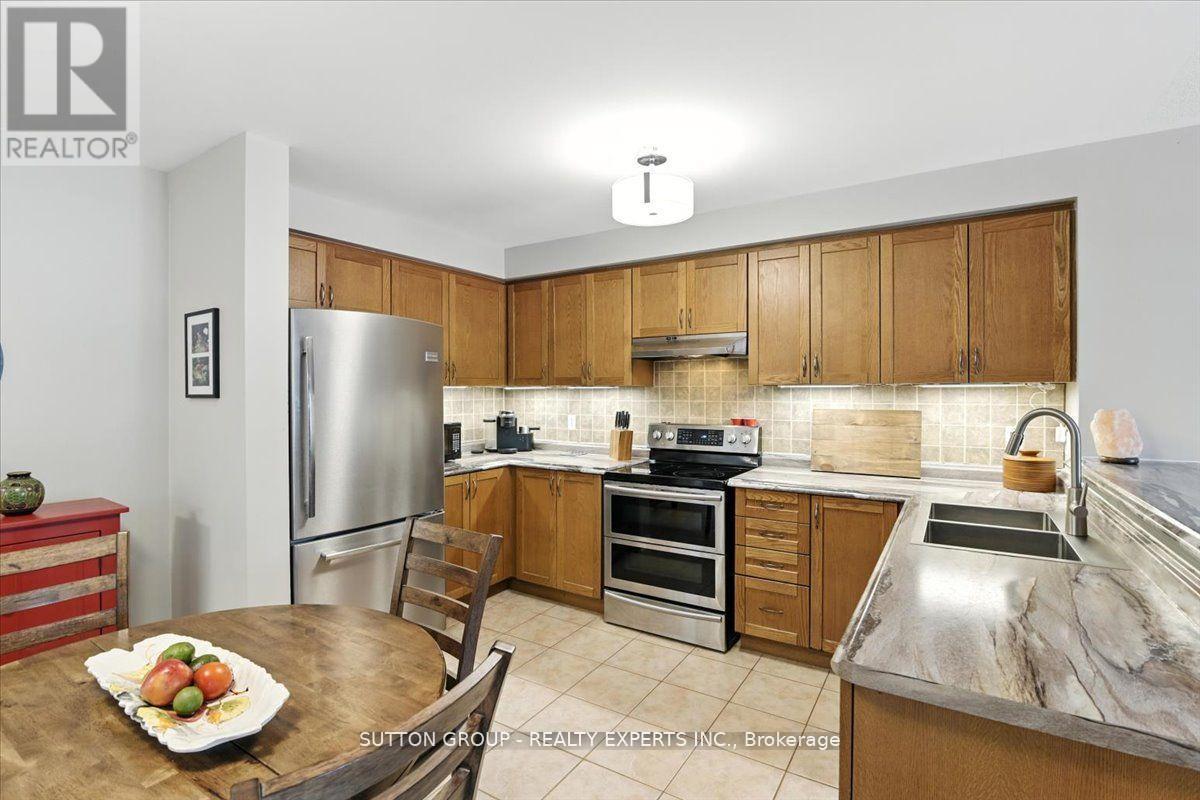 Photo 32 of 524 Garbutt Terrace, Peterborough North ON