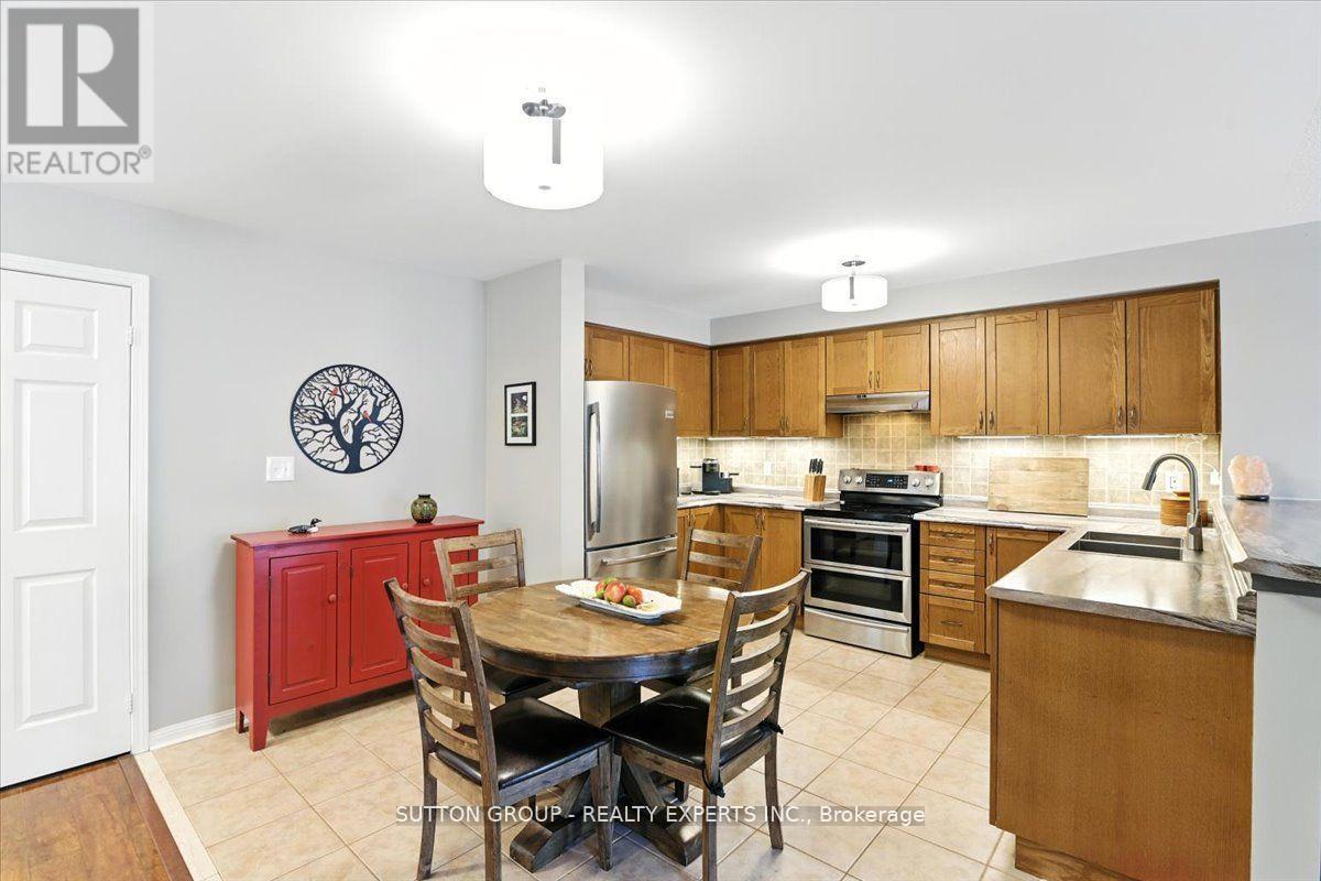Photo 26 of 524 Garbutt Terrace, Peterborough North ON