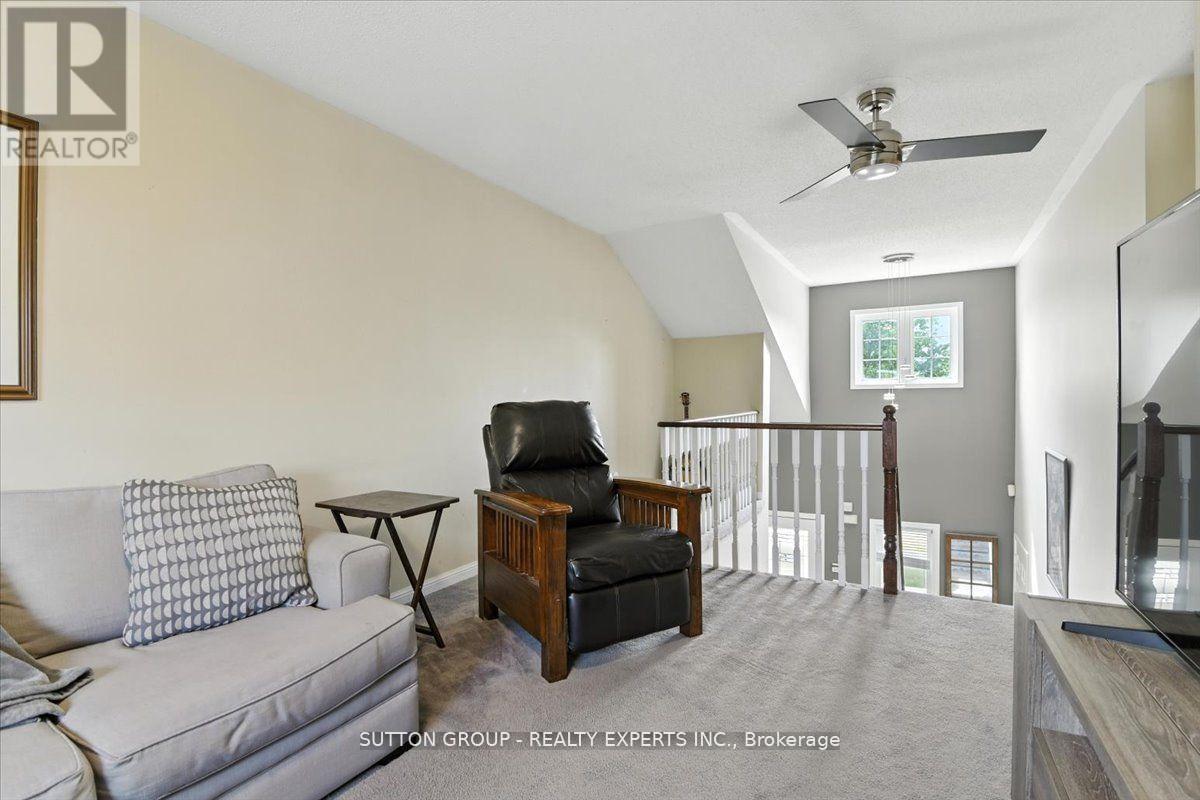 Photo 28 of 524 Garbutt Terrace, Peterborough North ON