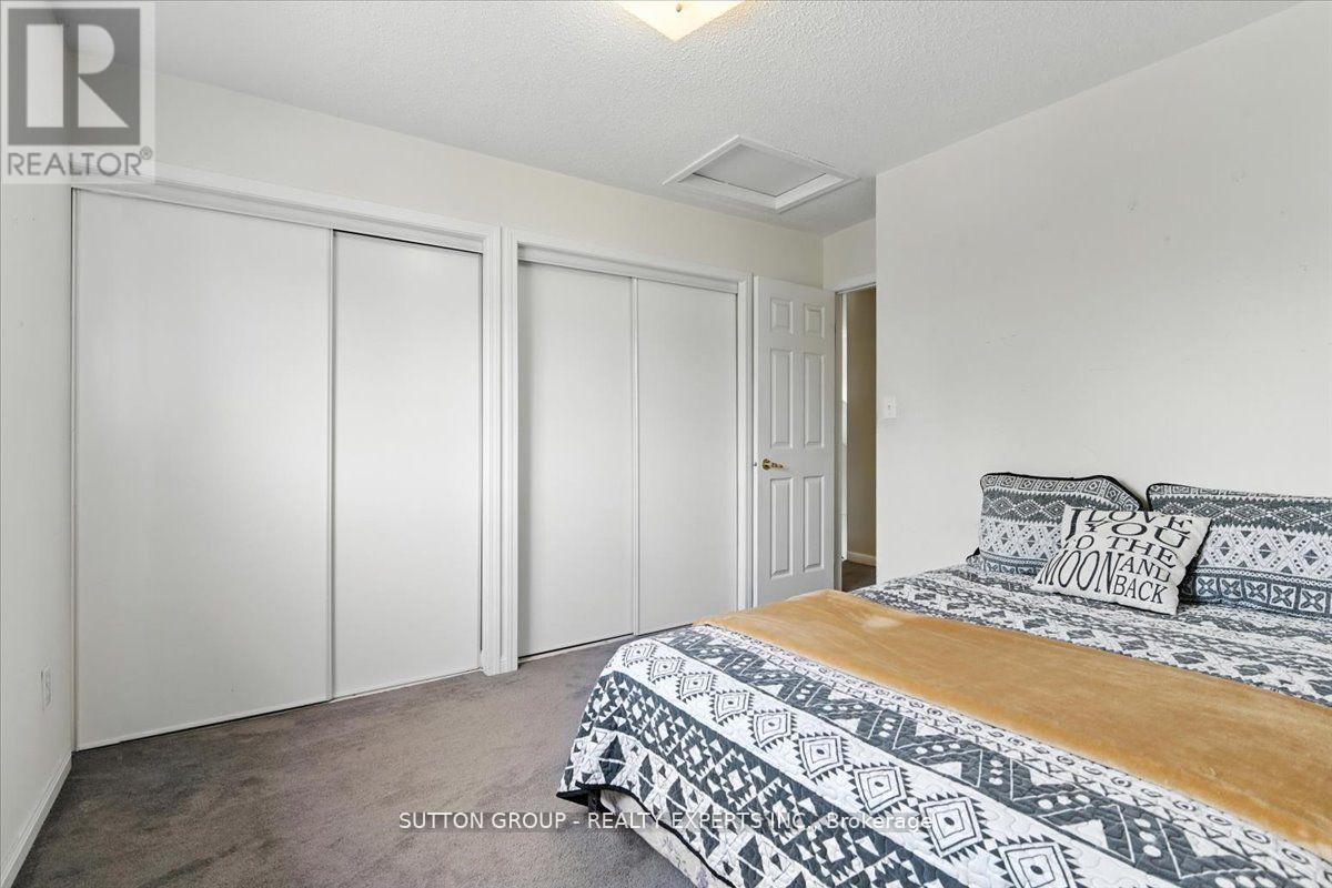 Photo 30 of 524 Garbutt Terrace, Peterborough North ON