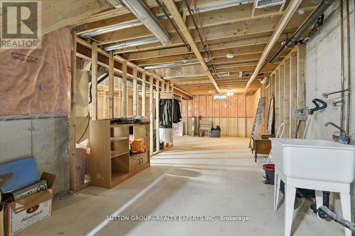 Photo 2 of 524 Garbutt Terrace, Peterborough North ON