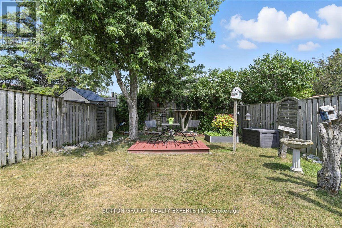 Photo 5 of 524 Garbutt Terrace, Peterborough North ON