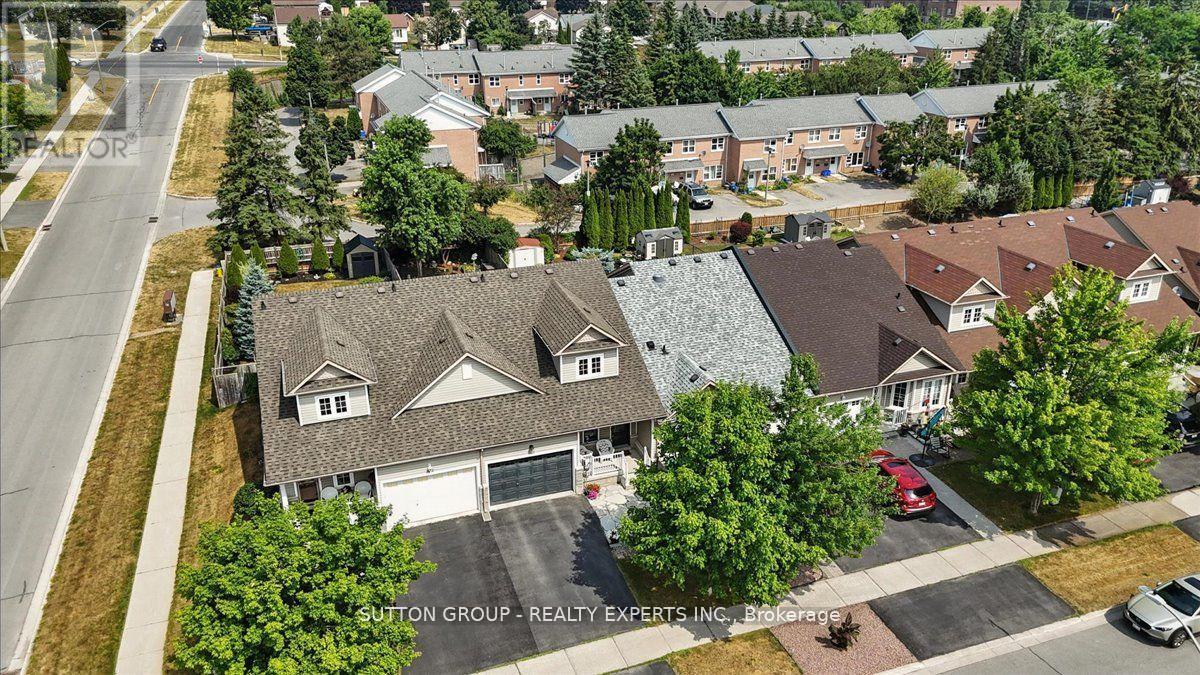Photo 11 of 524 Garbutt Terrace, Peterborough North ON
