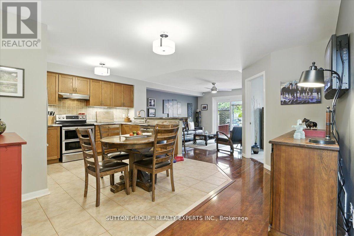 Photo 13 of 524 Garbutt Terrace, Peterborough North ON