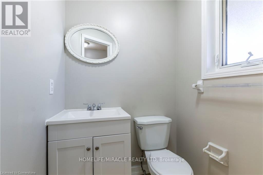 Photo 10 of 419 Downsview Place, Waterloo ON