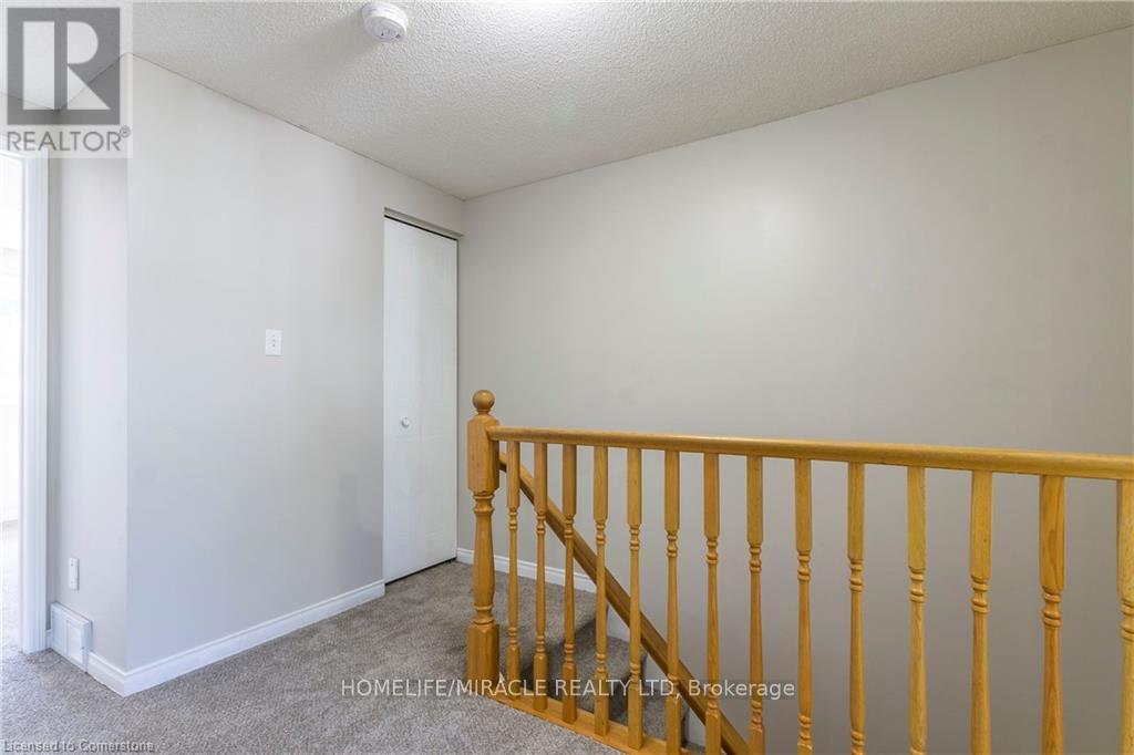Photo 15 of 419 Downsview Place, Waterloo ON