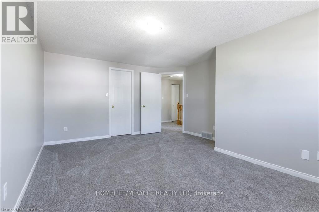 Photo 18 of 419 Downsview Place, Waterloo ON