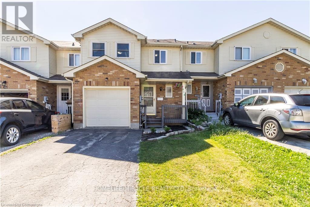 Photo 2 of 419 Downsview Place, Waterloo ON