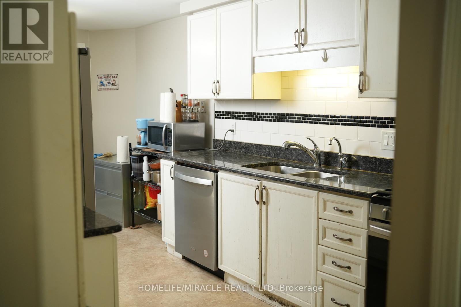 Photo 4 of 419 Downsview Place, Waterloo ON