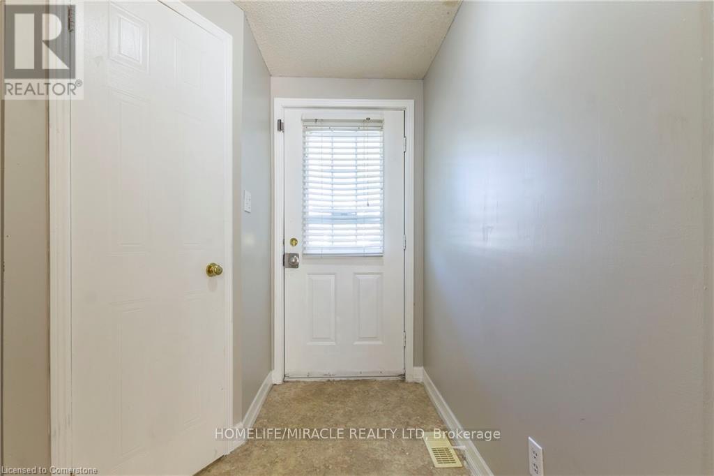 Photo 9 of 419 Downsview Place, Waterloo ON