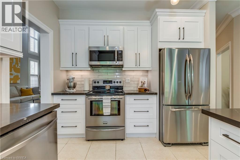 Photo 18 of 16 Sweetman Drive, Dundas ON