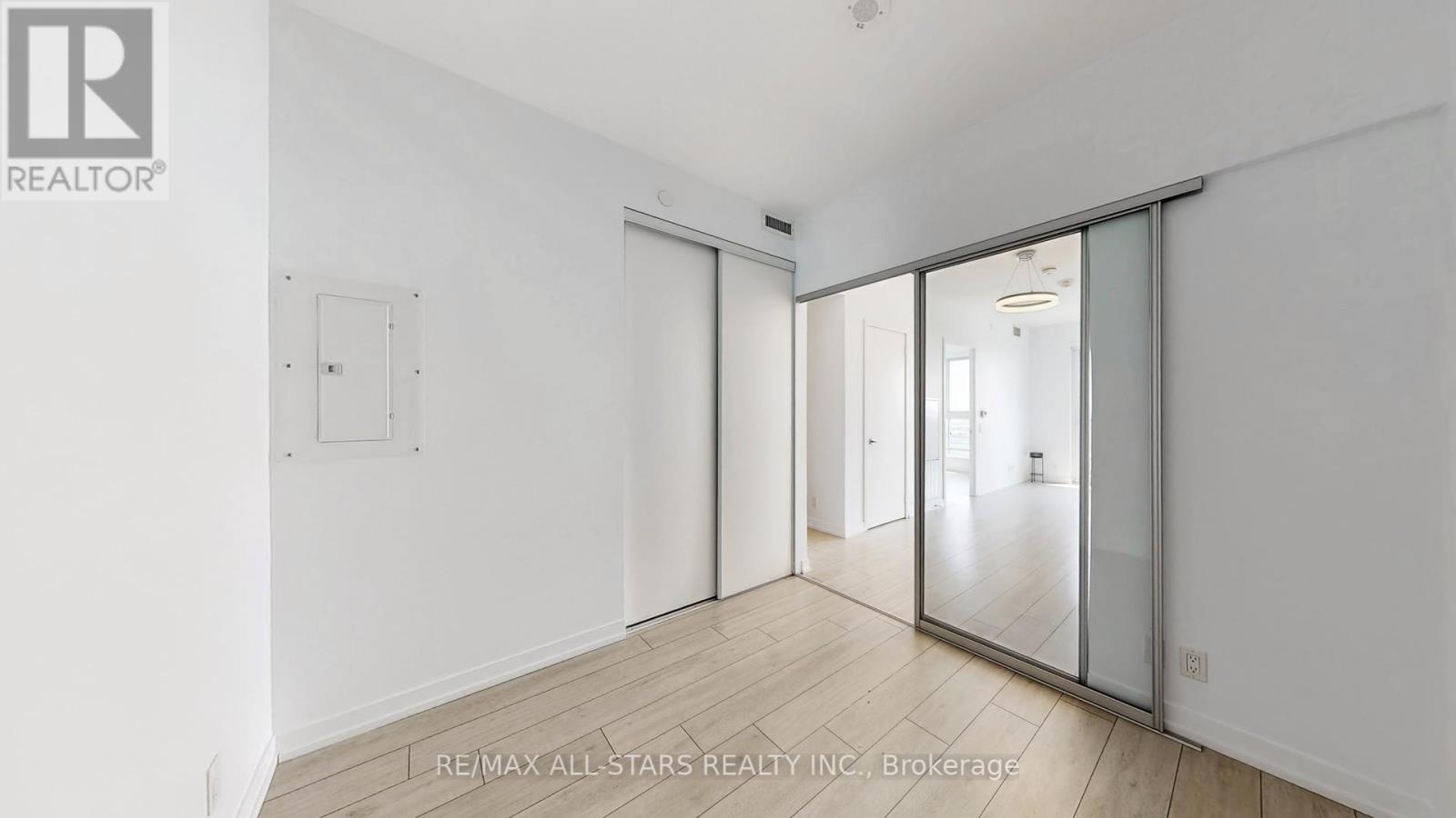 Photo 36 of 5003 950 Portage Parkway, Vaughan ON