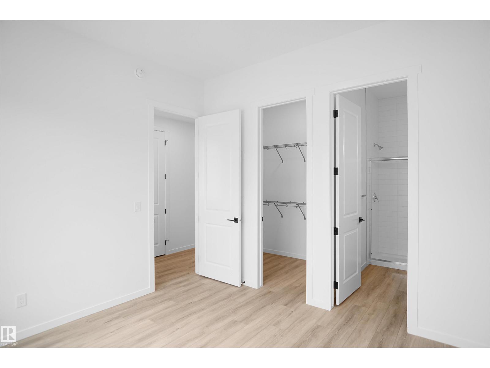 Photo 17 of 20603 42 Av Nw, Edmonton AB