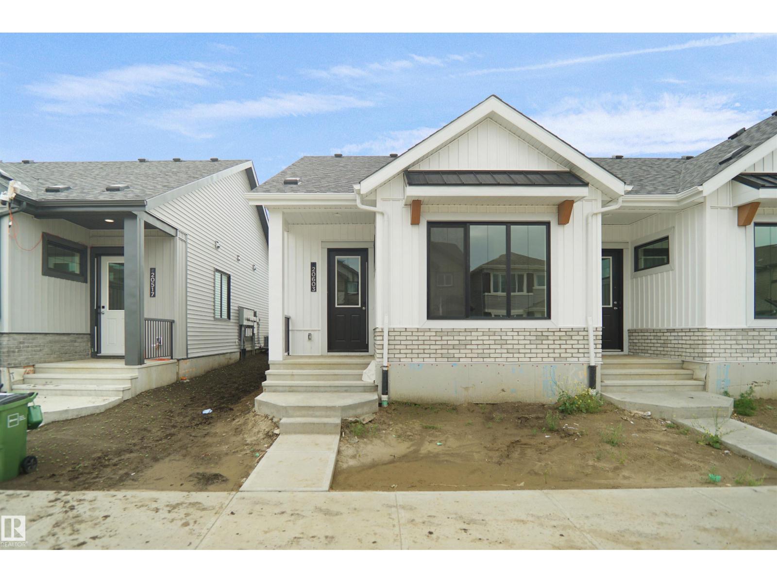 Photo 7 of 20603 42 Av Nw, Edmonton AB