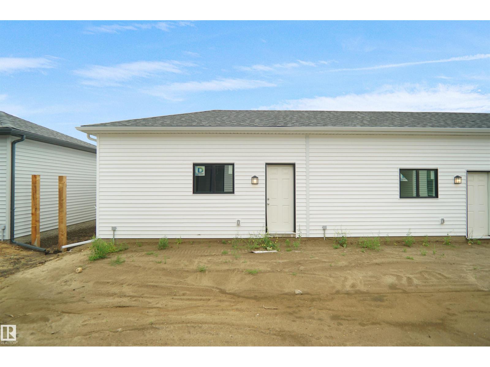 Photo 10 of 20603 42 Av Nw, Edmonton AB