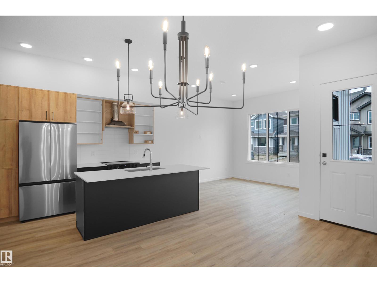 Photo 15 of 20603 42 Av Nw, Edmonton AB