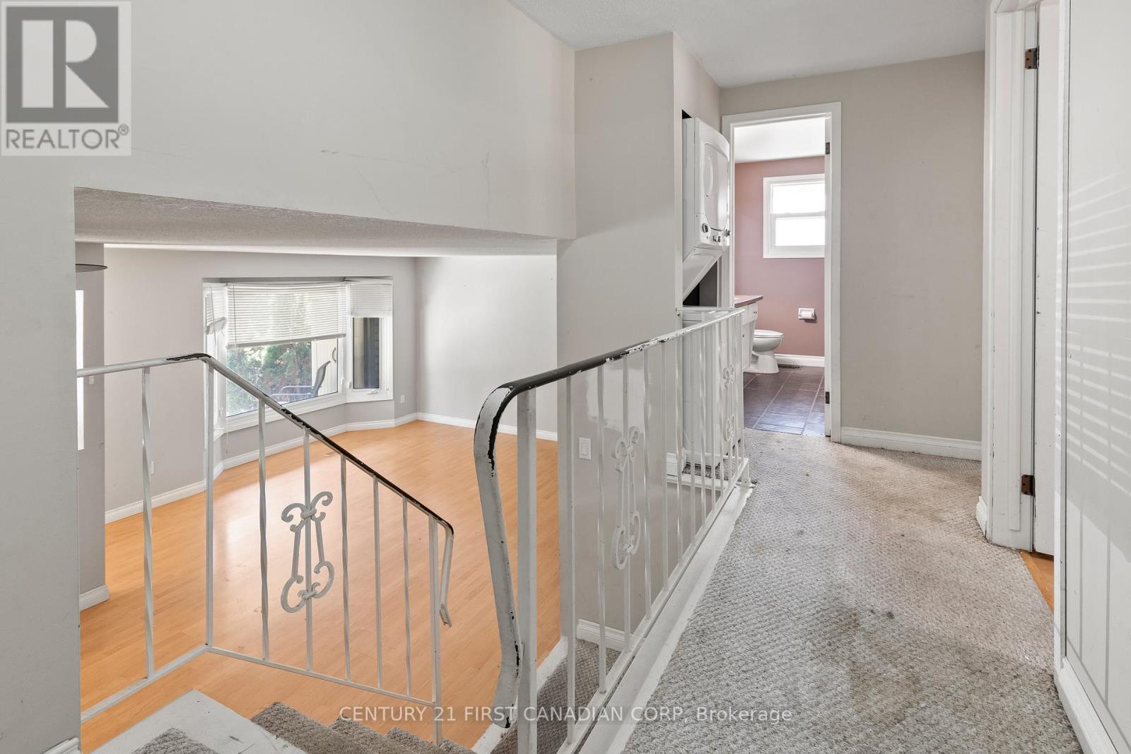 Photo 30 of 7 Rollscourt Gardens, London North ON