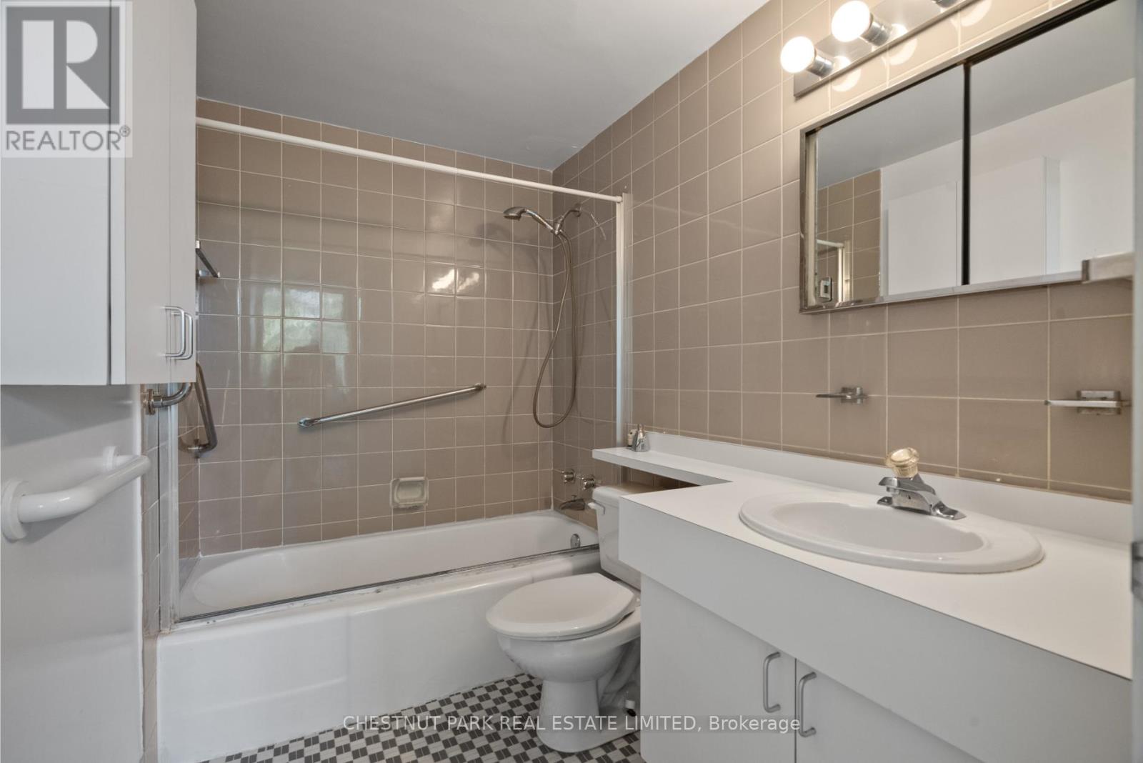 Photo 16 of 602 500 Avenue Road, Toronto ON
