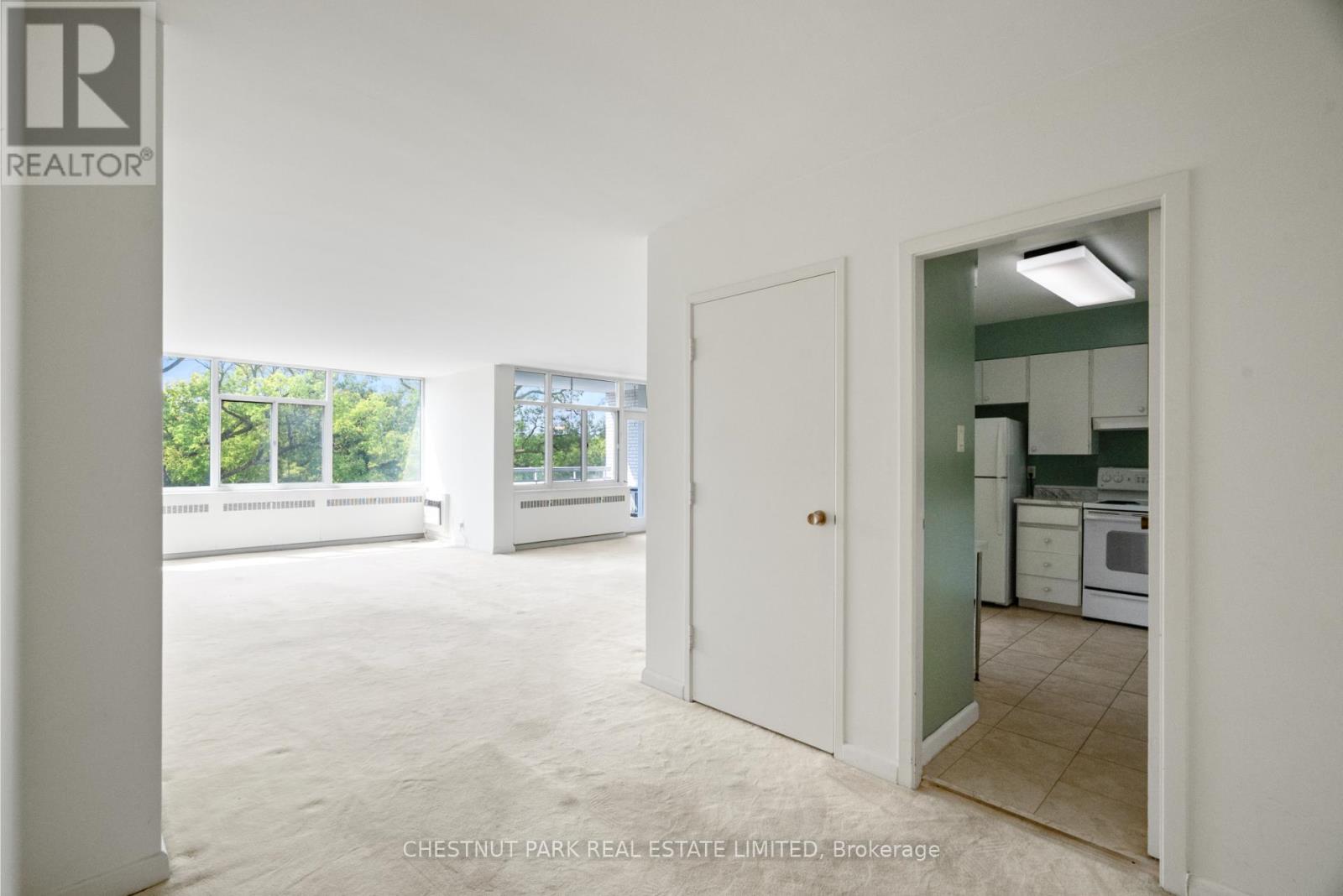 Photo 2 of 602 500 Avenue Road, Toronto ON