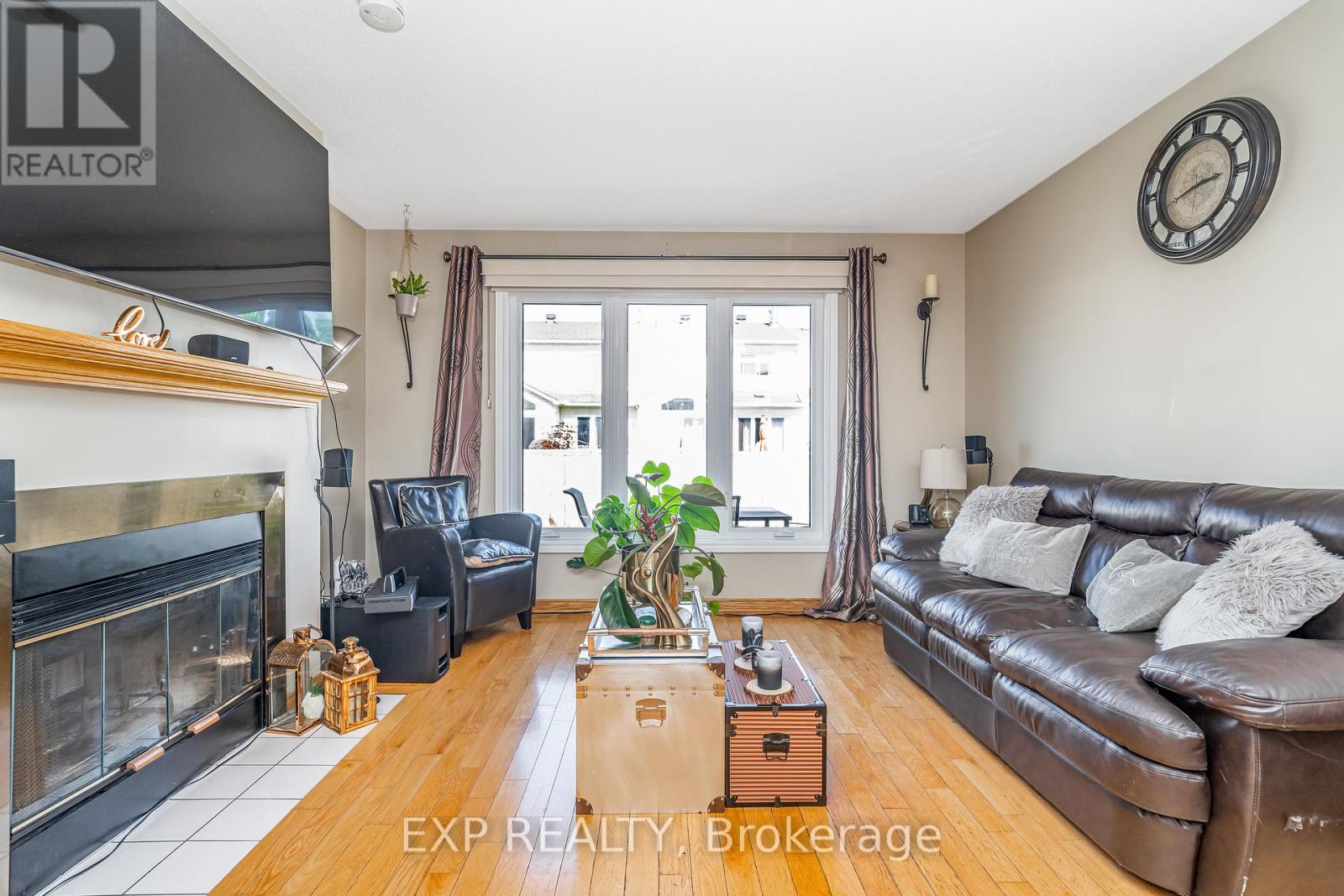 Photo 11 of 2103 Gardenway Drive, Ottawa ON